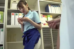 ?Cô gái cao bồi cưỡi dương vật - cô gái tóc vàng xinh đẹp