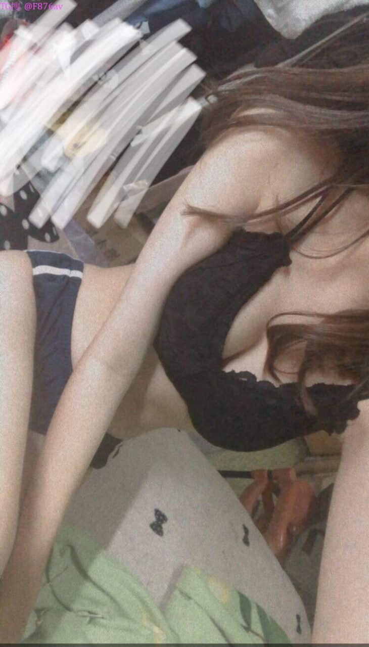 búp măng non vào đời sớm